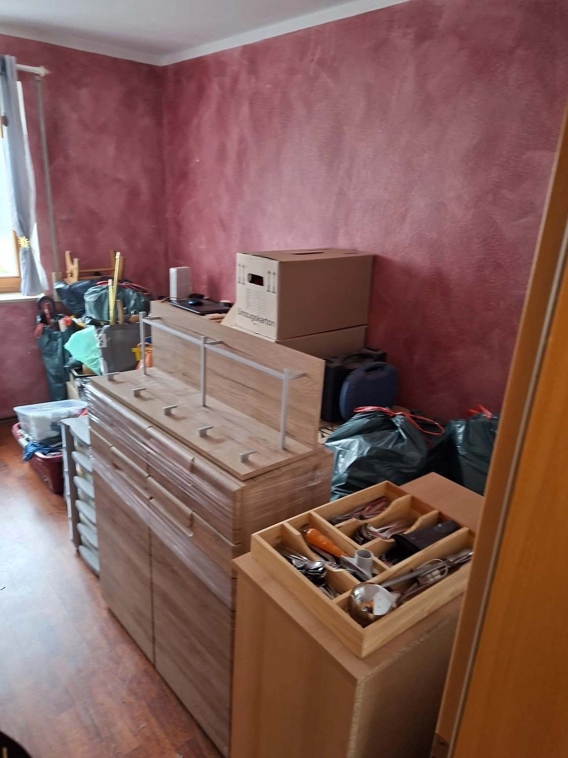 Altes und Neues - Verkauf von Retouren, Trödel, Haushaltswaren - Haushaltswaren 